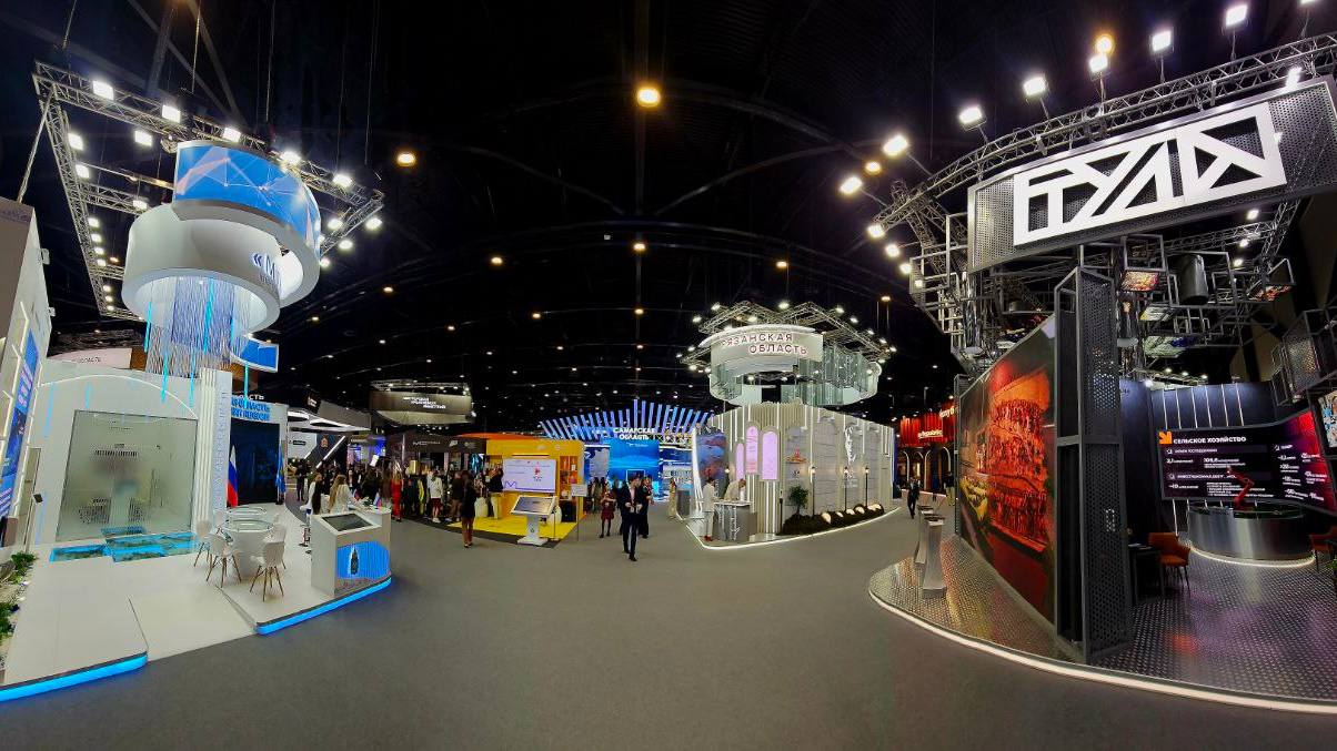 Архитектурная разведка на ПМЭФ